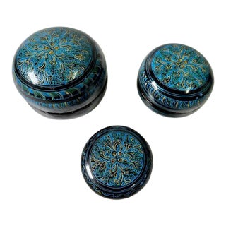 Vintage Turquoise Blue Wooden Nesting Bowls With a Chic Black Lacquer - Set of 3 For Sale