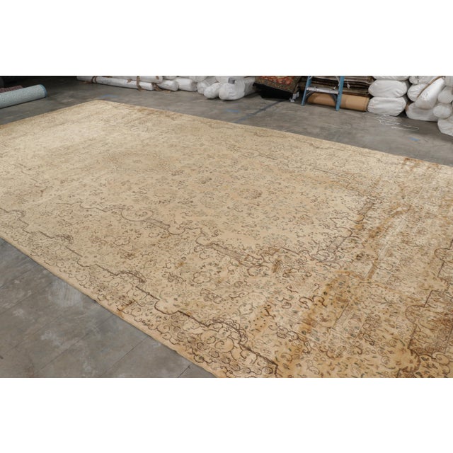 Traditional Oversized Antique Kerman Persian Rug in Beige With Floral Patterns | Rug & Kilim For Sale - Image 3 of 9