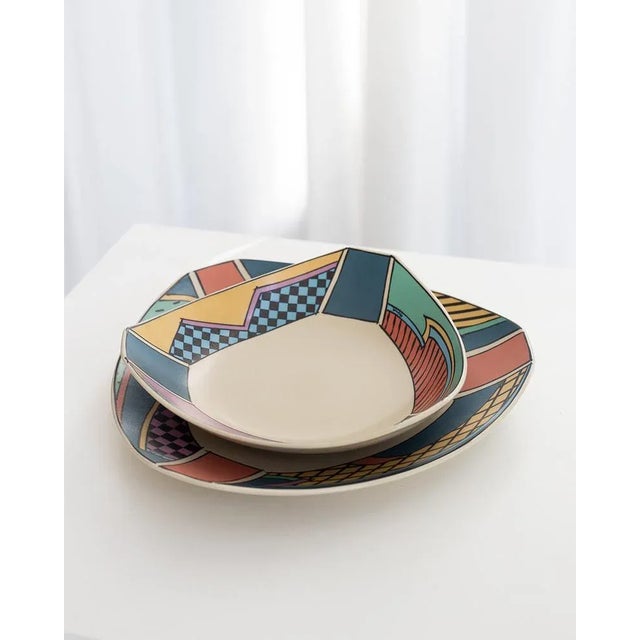 The design of the plates was created by Dorothy Hefner under the name FLASH. They are made of porcelain, and their pattern...
