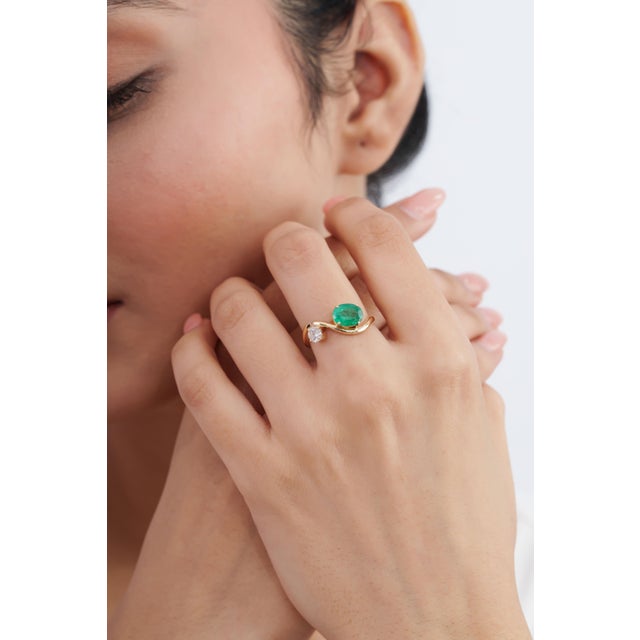 14k Yellow Gold 1.41ct Natural Oval Emerald & Diamond Wavy Toi Et Moi Ring Size 4 For Sale - Image 11 of 18