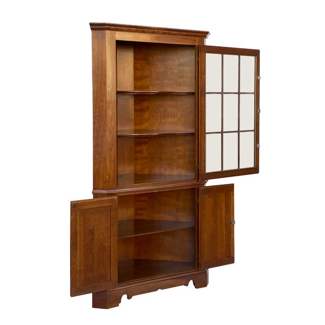 Traditional Light Brown Glass Door Triangle Corner Display