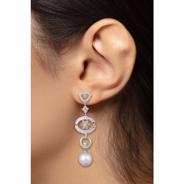 Early 21st Century Diamond Pearl Earring in 18k gold For Sale - Image 5 of 5