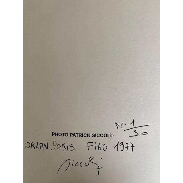 Patrick Siccoli, Le baiser de l’artiste, 1977, Silver Print For Sale - Image 4 of 6