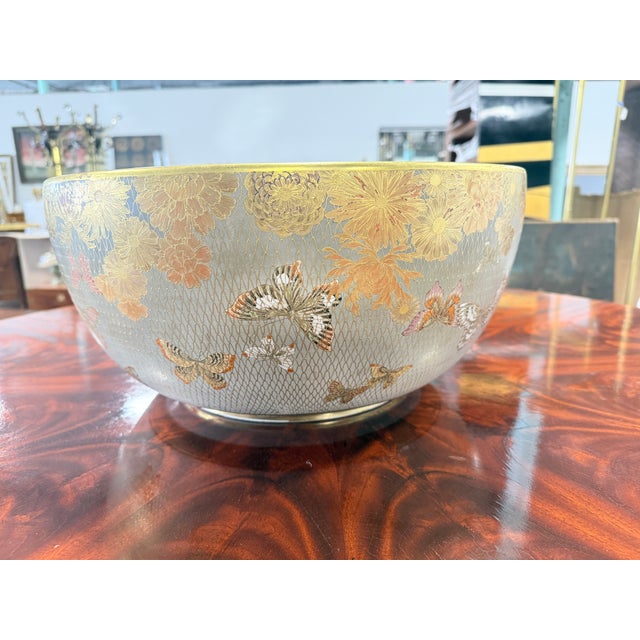Museum Quality Japanese Gilt-Decorated Porcelain Bowl With Butterflies, Kyoto For Sale - Image 11 of 18