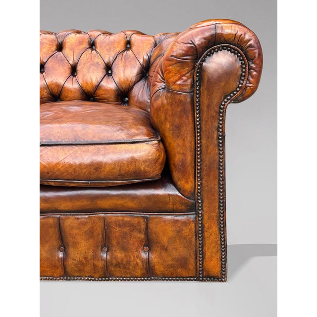 Antique Victorian Three-Seater Chesterfield Sofa in Brown Leather, 1880 For Sale - Image 4 of 12