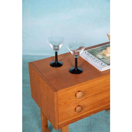 American Scandinavian Chest of Drawers in Blond Oak, 1960s For Sale - Image 3 of 18