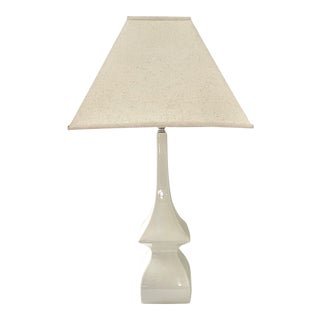 1950s White Modern Pagoda Table Lamp and Shade For Sale