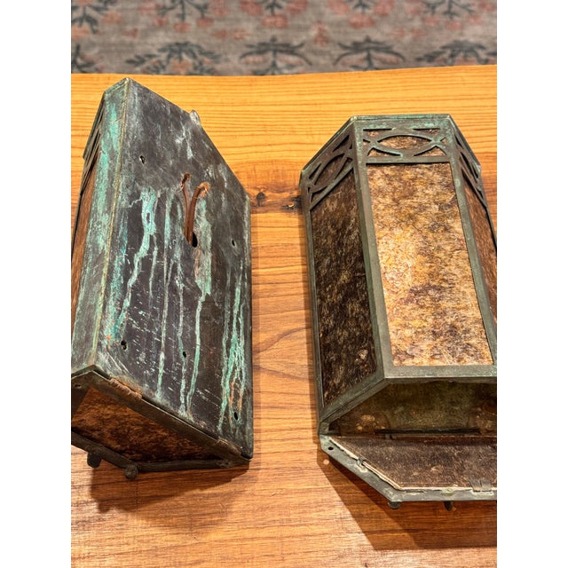 1920s Pair of Early 1900s Copper and Mica Wall Sconce Lanterns For Sale - Image 5 of 6