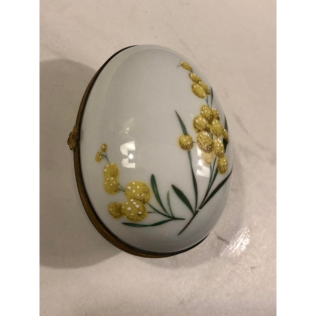 Mid 20th Century French Limoges Yellow Gomphrena Egg Trinket Box For Sale - Image 5 of 9