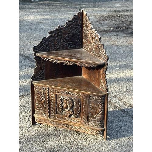 Victorian Corner Wall Cabinet in Oak with Fine Carved Figure and Decoration For Sale - Image 3 of 11