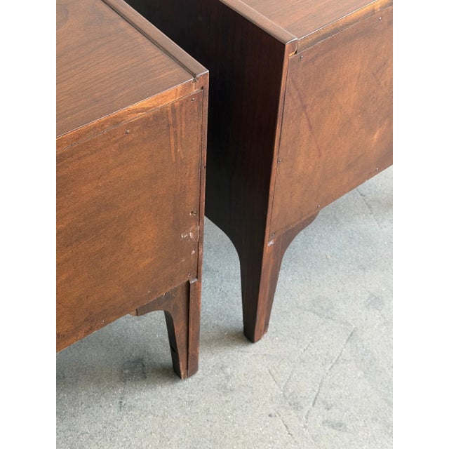 Brown 1960s Minimal Nightstands With Recessed Pull - Pair For Sale - Image 8 of 9