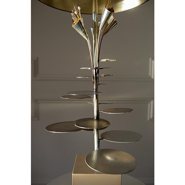 1970's Mid-Century Modern French Lilly Pad Table Lamp For Sale - Image 4 of 10