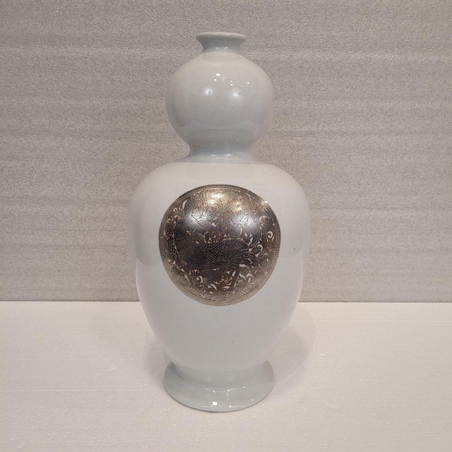 19th Century Chinese Porcelain and Silver Vase by Fabienne Jouvin, France, 1980s For Sale - Image 6 of 17