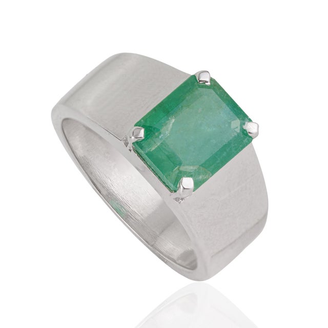 Contemporary Contemporary Wide Band Octagon 2.74 Ct Green Emerald Statement Signet Ring in Silver Size 8.5 For Sale - Image 3 of 15