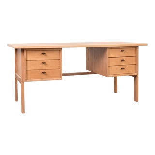 Mid-Century Oak Desk by Svend Åge Madsen for Sigurd Hansen, 1960s For Sale