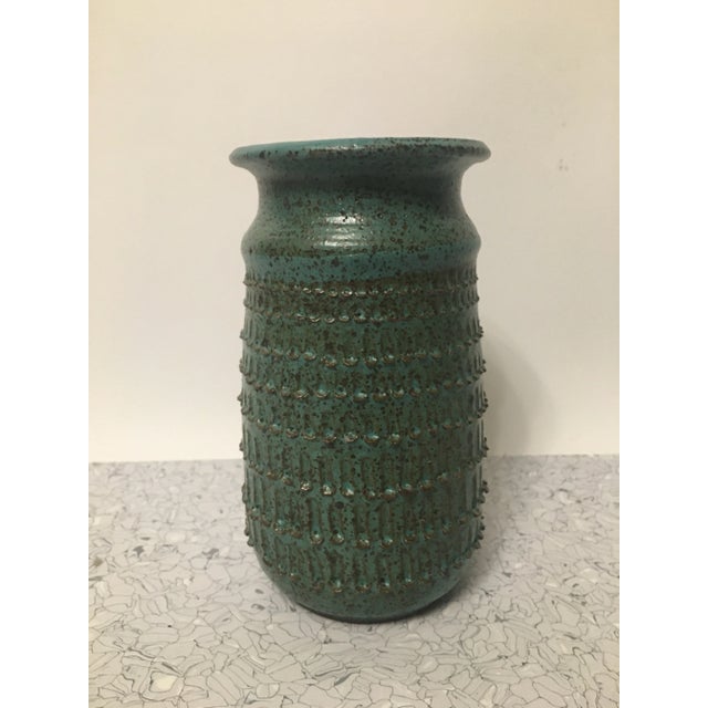 Ceramic 1970s William Brown Brutalist Studio Ceramic Vase For Sale - Image 7 of 7