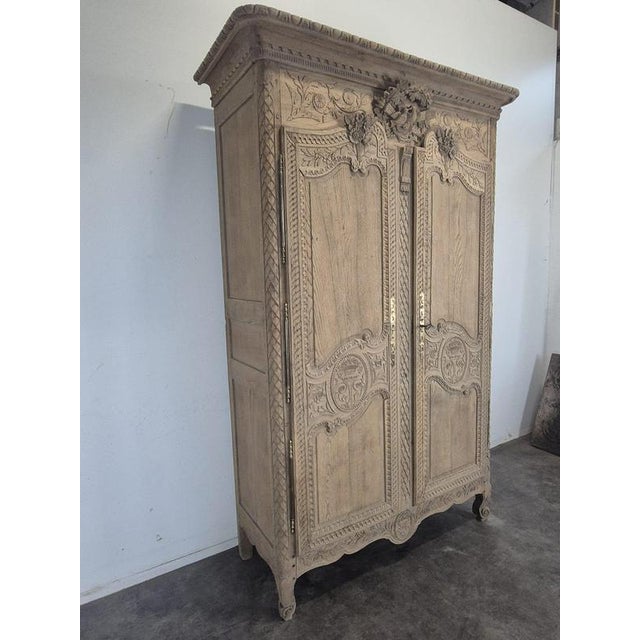 Norman Wedding Armoire in Stripped Oak with Dove-Adorned Pediment For Sale - Image 3 of 12