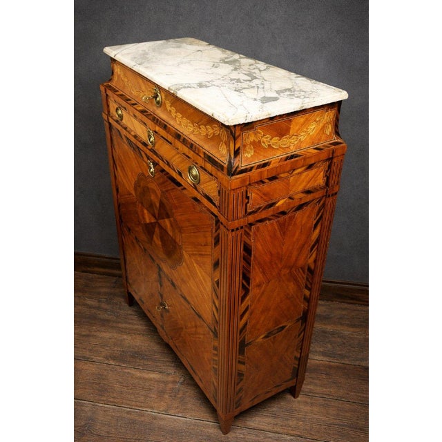 Louis XVI Secretaire in Precious Wood Marquetry For Sale - Image 5 of 10