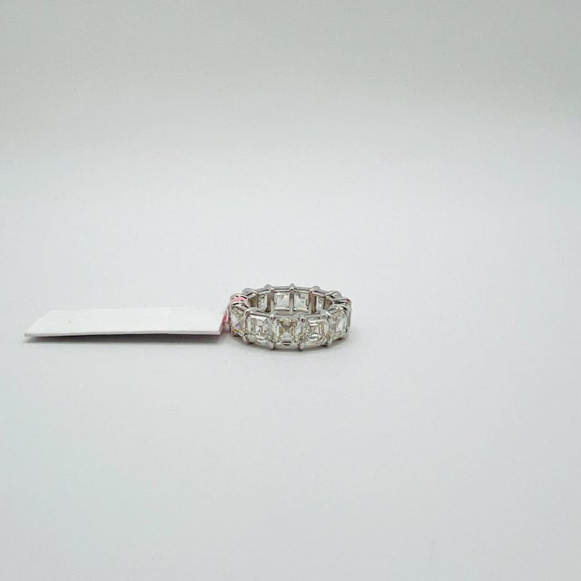 2020s Gia .90 Carat Each Asscher Cut Diamond Eternity Band Ring 18k White Gold, Size 6.5 For Sale - Image 5 of 8