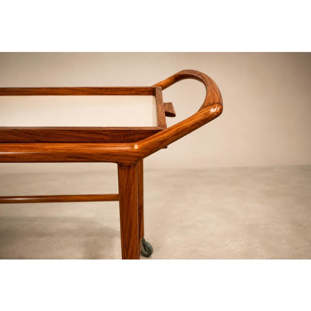 Brown Brazilian Mid-Century Modern Bar Cart in Caviúna Wood, Brazil, 1960s For Sale - Image 8 of 18