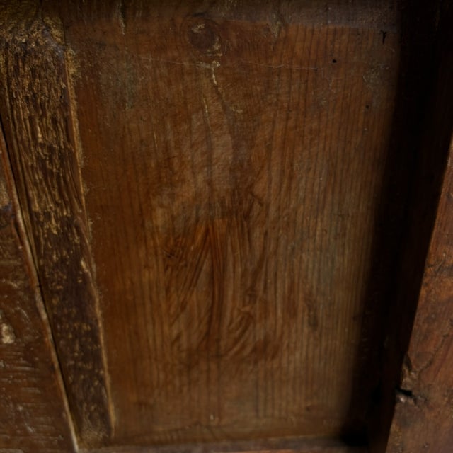 18th Century French Louis XV Carved Walnut Serpentine Chest For Sale - Image 4 of 4