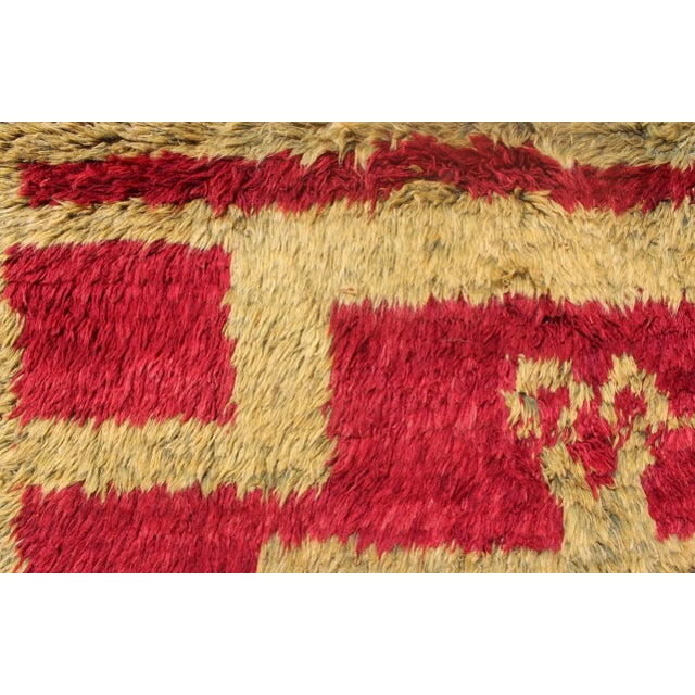 Gold Vintage Mid-Century Tulu Vintage Rug With Tribal Pattern in Red and Green Gold For Sale - Image 8 of 13