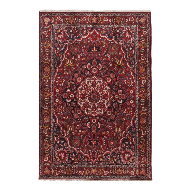 Vintage Circa 1940 Baktiari Wool Rug 6ft 9in X 10ft 1in For Sale