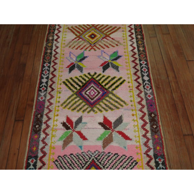 Late 20th Century Late 20th Century Bubble Gum Pink Glittered Turkish Runner - 2'9" x 12' For Sale - Image 5 of 11