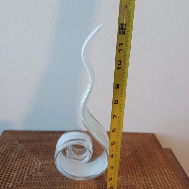 Mid-Century Modern Vintage 90s Murano Style Dancing Flame White Sparkle Ribbon Art Glass Sculpture For Sale - Image 3 of 8