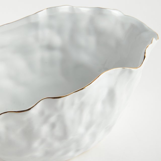 Kenneth Ludwig Chicago Mackenna Wide Vase Large For Sale - Image 4 of 4