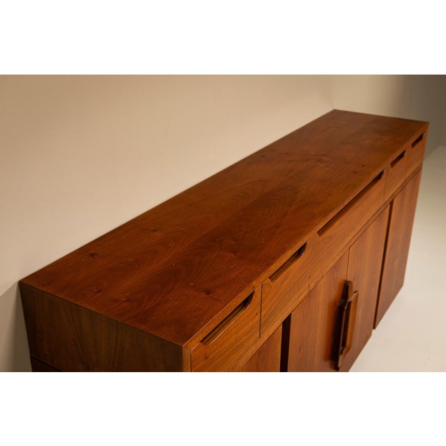 Wood Arcigliano Walnut Sideboard by Giovanni Michelucci for Fantacci, Italy, 1970s For Sale - Image 7 of 14