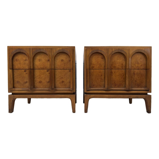 Mid-Century Walnut and Burlwood Arched Nightstands by Thomasville, Pair For Sale