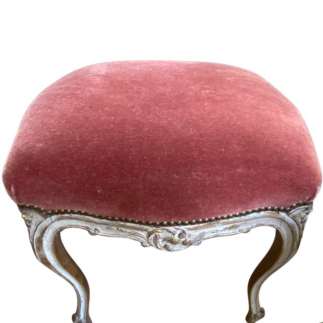 Wood Pair of 19th Century French Provincial Mohair Footstools - Carved Serpentine Frames, Custom Finish and Dusty Rose Upholstery For Sale - Image 7 of 16