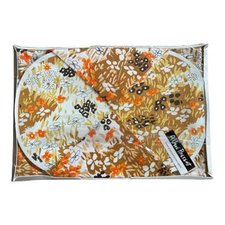 1960s Modern Vera Neumann Vinyl Placemats With Linen Napkins Set - 8pcs For Sale