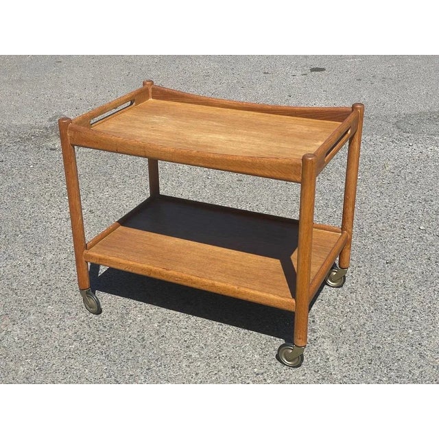 Mid-Century Modern Bar Cart in Oak attributed to Hans Wegner, Denmark, 1950s For Sale - Image 9 of 13