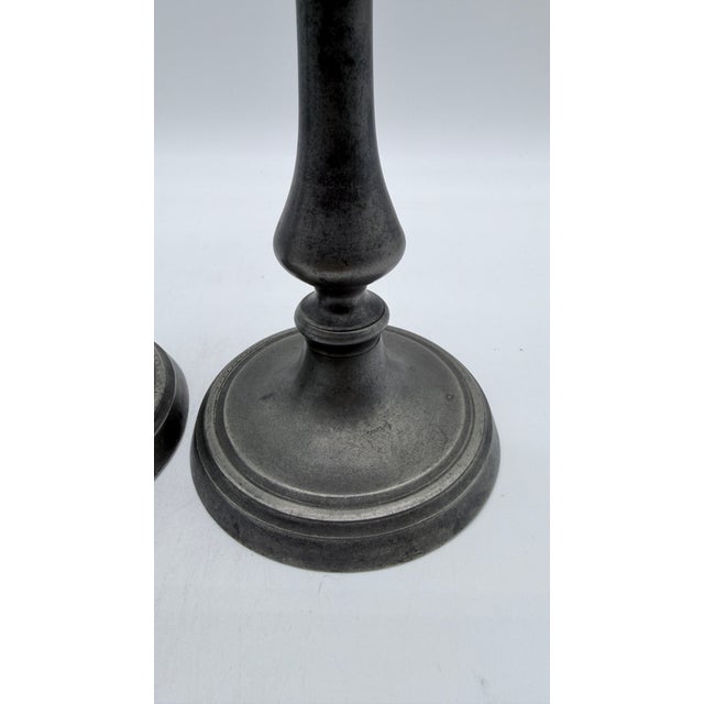 Farmhouse Antique Pair of American Pewter Candlesticks With Push Up Rods, Circa 1820s–1830s For Sale - Image 3 of 12