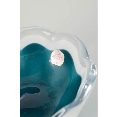 Organic Coquille Bowl in Layered Art Glass by Paul Kedelv for Flygfors, 1957 For Sale - Image 3 of 5