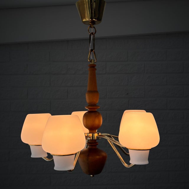 Metal Mid-Century Chandelier in Brass and Oak attributed to Gunnar Asplund for ASEA, Sweden, 1950s For Sale - Image 7 of 17