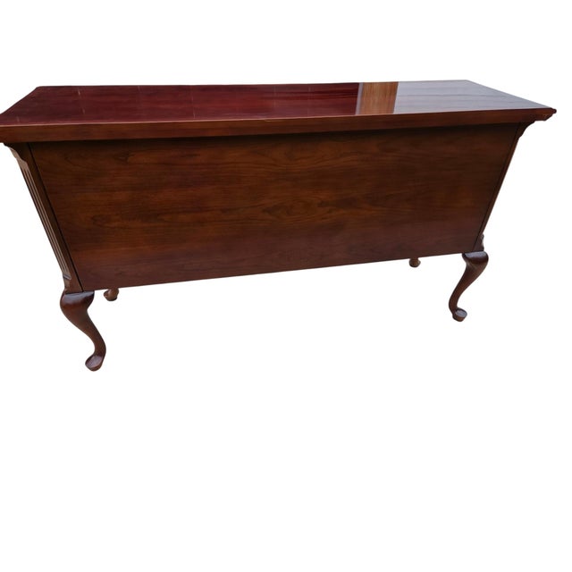 Queen Anne 1990s Thomasville Collectors Cherry Queen Ann Server Sideboard Buffet Console Bar For Sale - Image 3 of 14