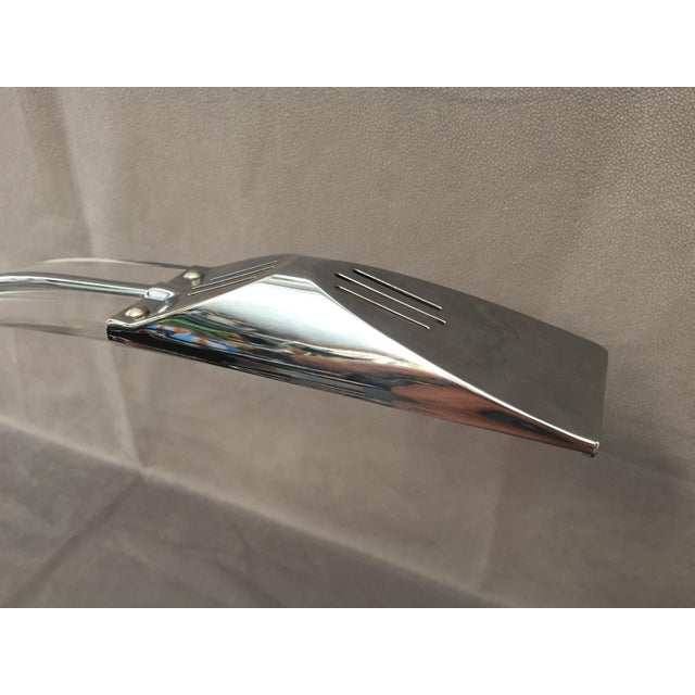 1980s Modernist Italian Cobra Model Desk Lamp in Acrylic Glass and Chrome, 1980s For Sale - Image 5 of 13