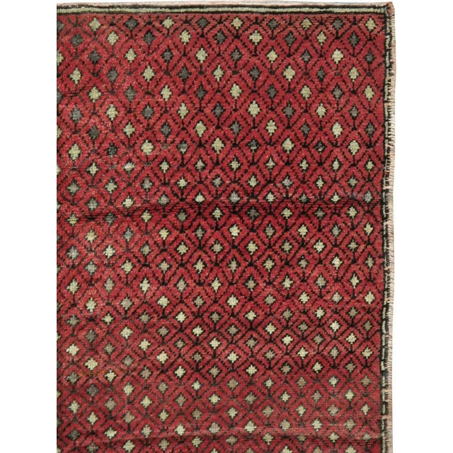 Galerie Shabab Collection Mid-20th Century Turkish Anatolian Gallery Carpet For Sale - Image 4 of 10