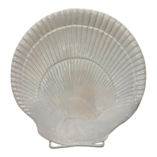 Vintage Nautilus Lustre Shell-Shaped Pearlescent Decorative Plate For Sale