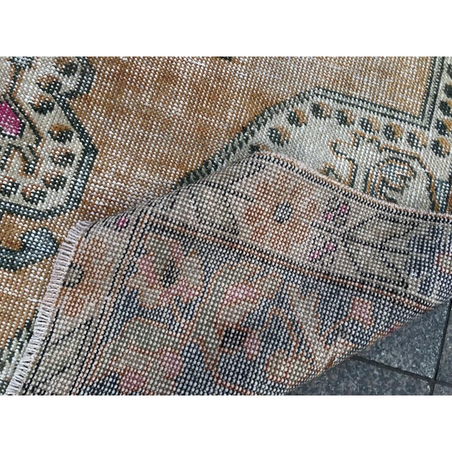 1960s Vintage Turkish Bohemian Rug - 4′4″ × 6′9″ For Sale - Image 4 of 10