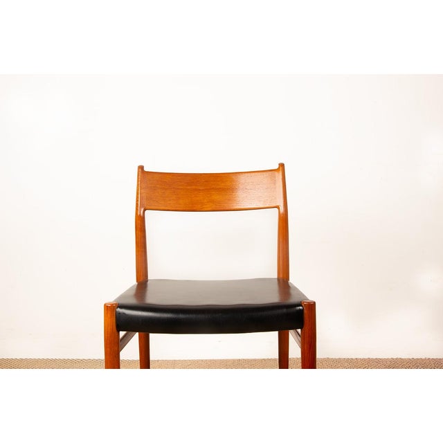 Danish Model 418 Chairs in Teak and Skai by Arne Vodder for Sibast, 1960s, Set of 12, in Flawless conditions. Designed...