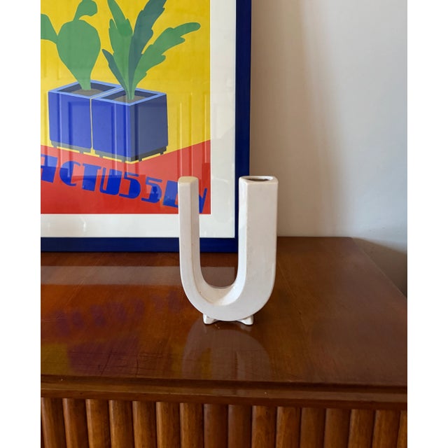 Space Age White U Letter Shaped Ceramic Solifleur Vase, Marcel Radureau Ca. 1970 For Sale - Image 10 of 11