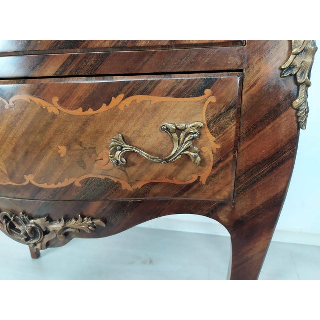 Louis XV Curved Chest of Drawers For Sale - Image 9 of 18