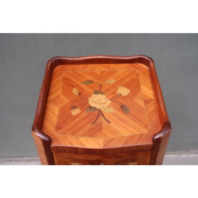 French Occasionnal Table From the Middle of the XXth Century For Sale In Los Angeles - Image 6 of 8