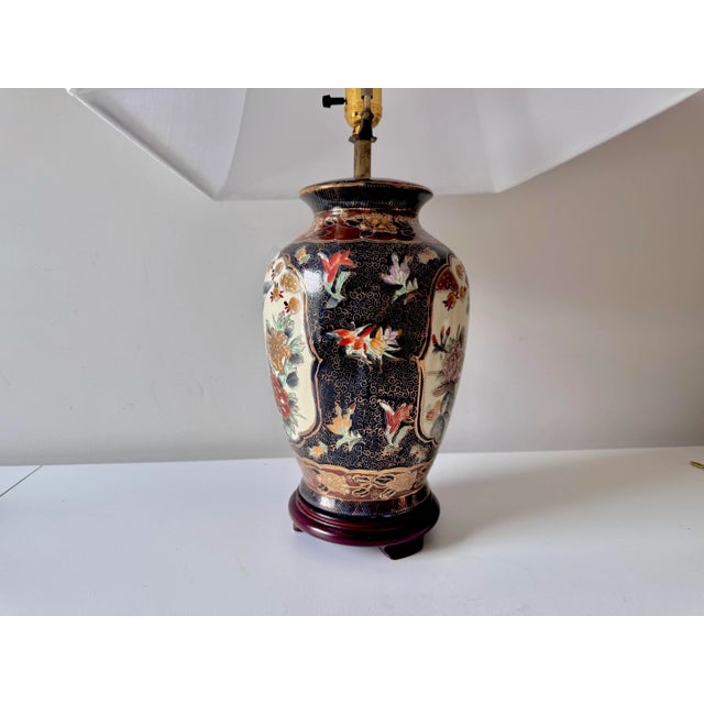Chinese Polychrome Black and Gold Porcelain Table Lamp For Sale - Image 4 of 10
