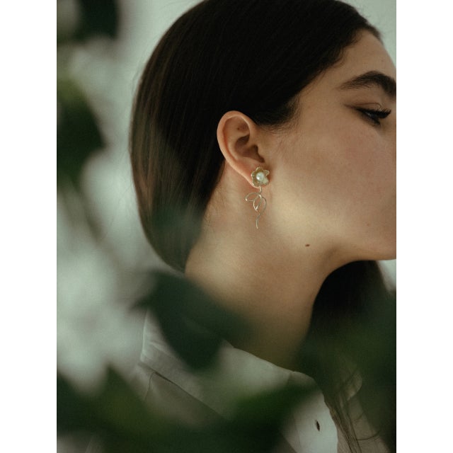 Contemporary Long Daisy Earrings, A Pair For Sale - Image 3 of 3