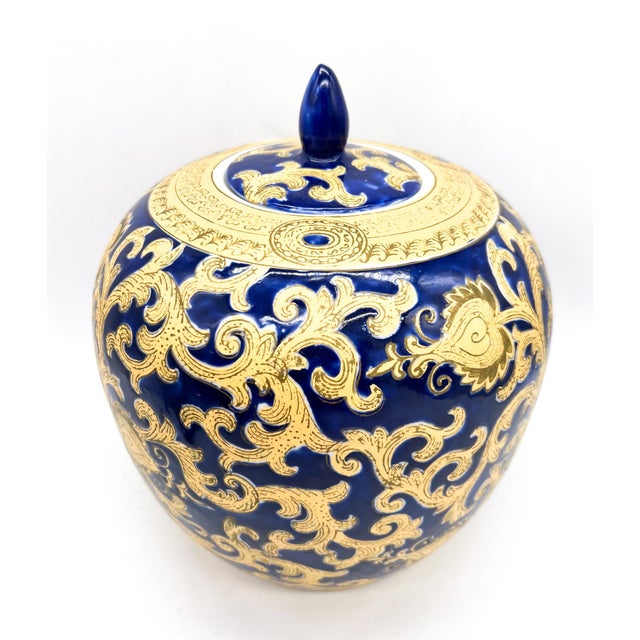 Late 20th Century Large Cobalt Blue and Gilt Lidded Ginger Jar, Chinese Porcelain, Late 20th Century - Chinoiserie, Hollywood Regency, Classic Elegance For Sale - Image 5 of 12